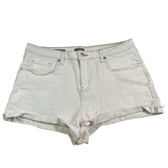 Wild Fable Light Beige Khaki High Rise Rolled Cuff Shorts Size 14 Denim Jean - Picture 1 of 4